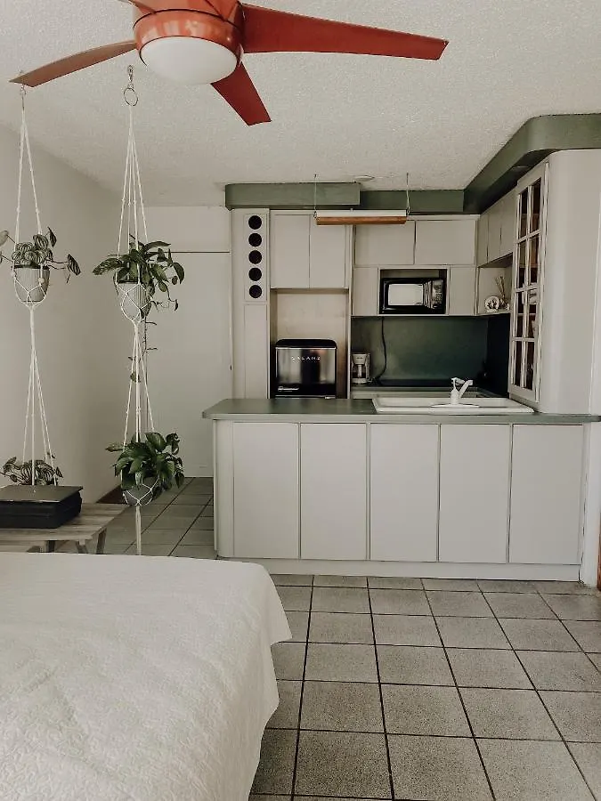 Glam Beach Studio Isabela Apartment 0*,